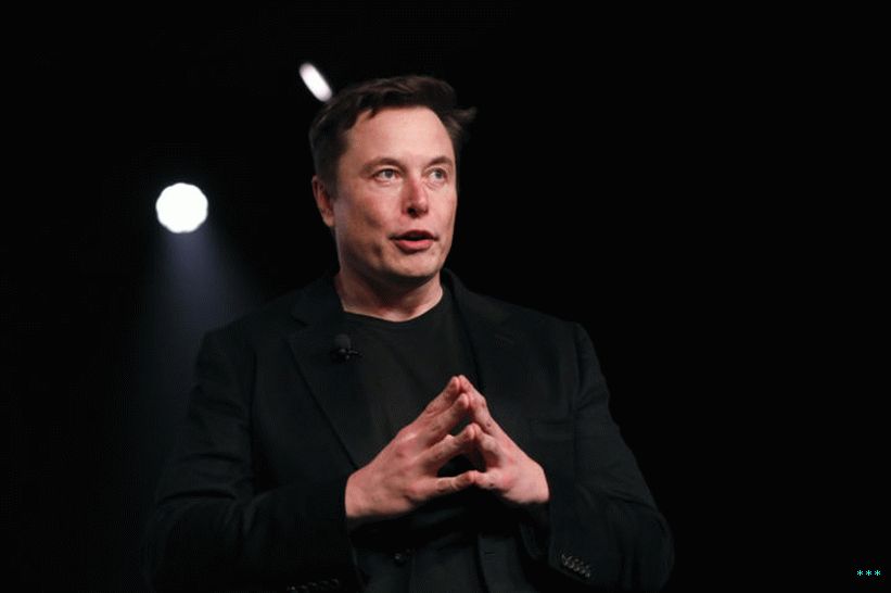 Elon Musk, cofondateur et chef de la direction de Tesla Inc., prend la parole lors d'un évènement de dévoilement du véhicule électrique multisegment Tesla, modèle Y, à Hawthorne, Californie, aux États-Unis, le vendredi 15 mars 2019.